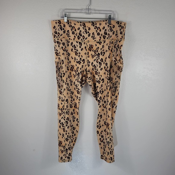 Fabletics On The Go Leggings NWT Animal Print 3X 20-22 - Picture 1 of 8